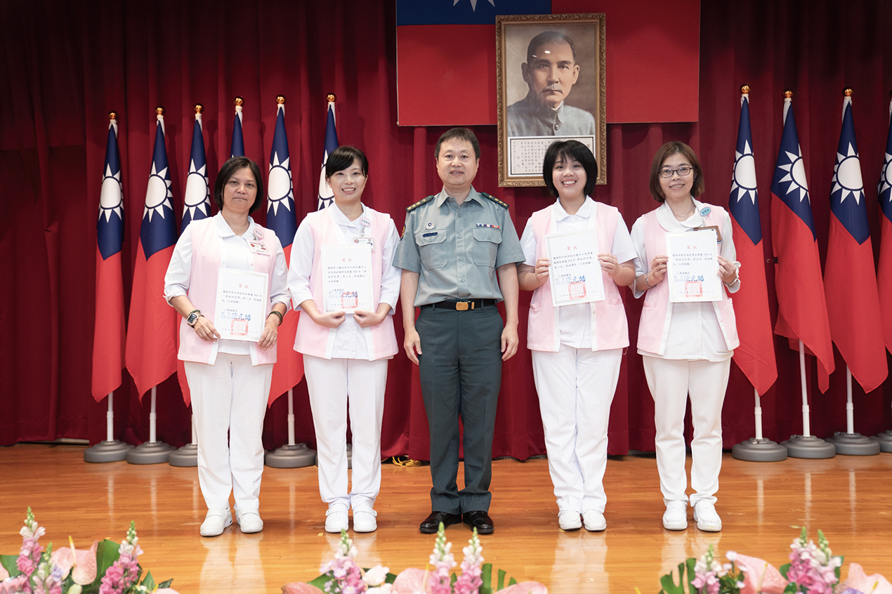 葉啟斌副院長頒發學術研究獎